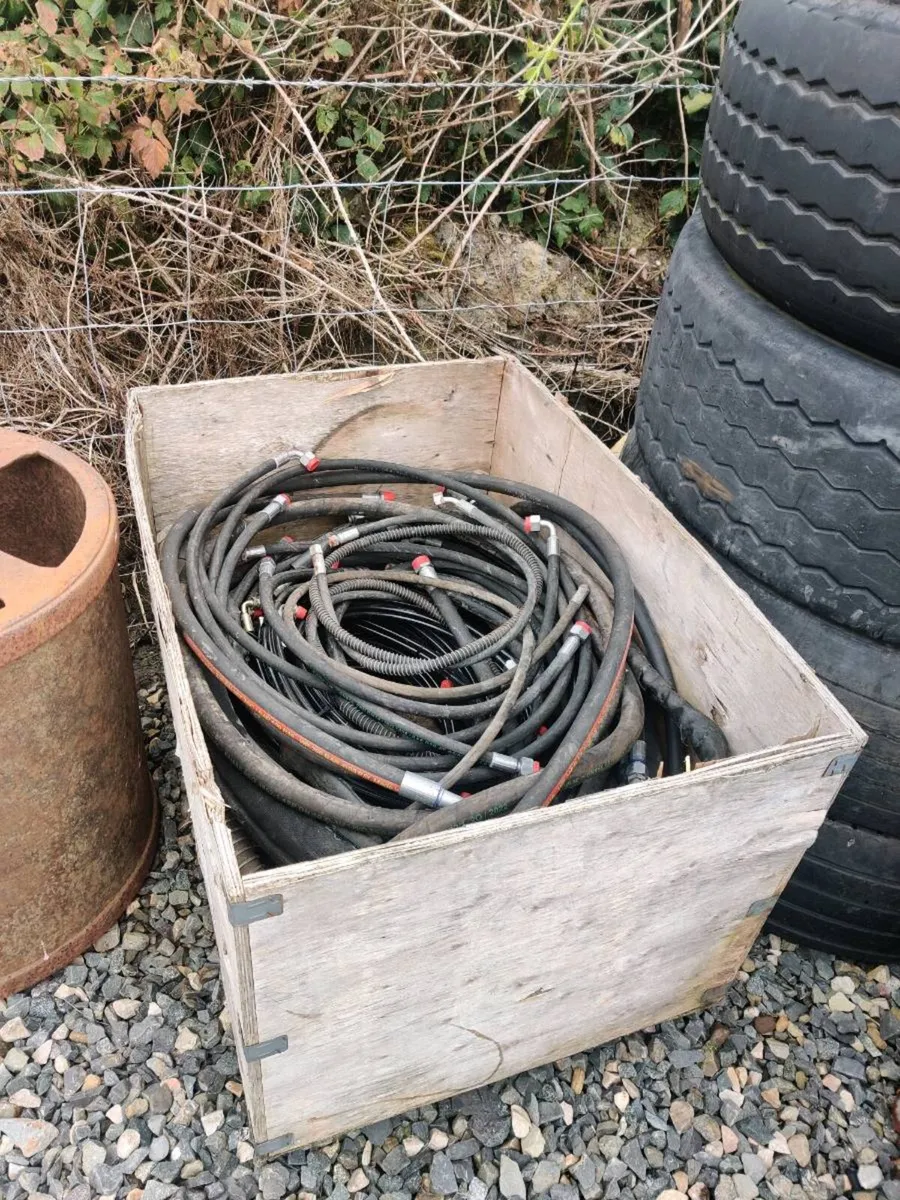Hydraulic hoses - Image 2