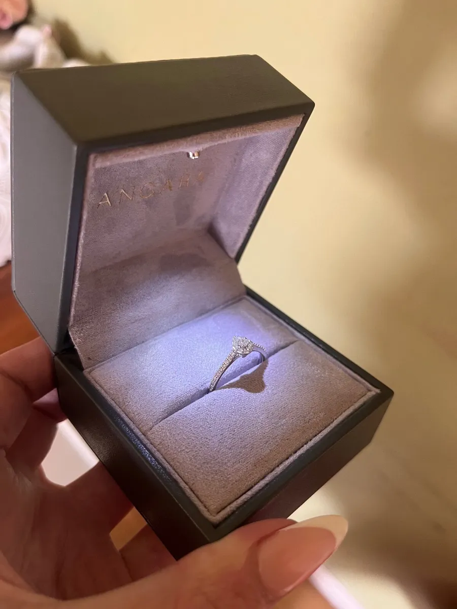 Jewellery - Image 1