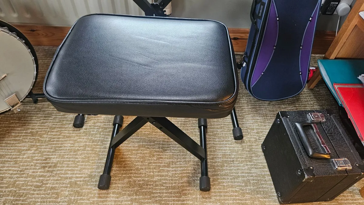 Yamaha keyboard - Image 4