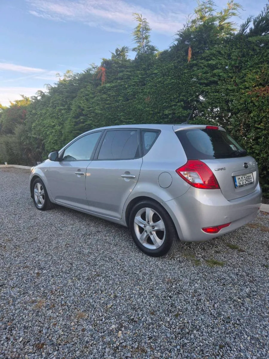 2012 Kia Cee'd commercial - Image 2