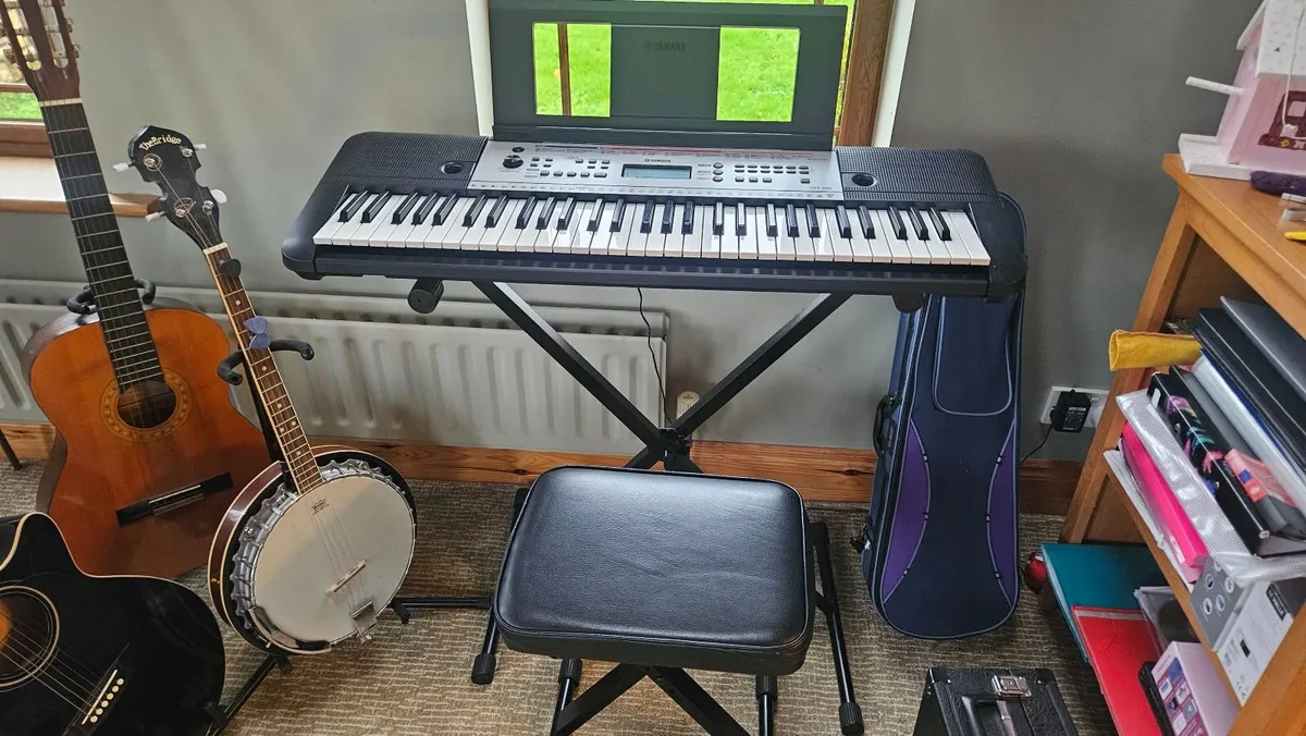 Yamaha keyboard - Image 1