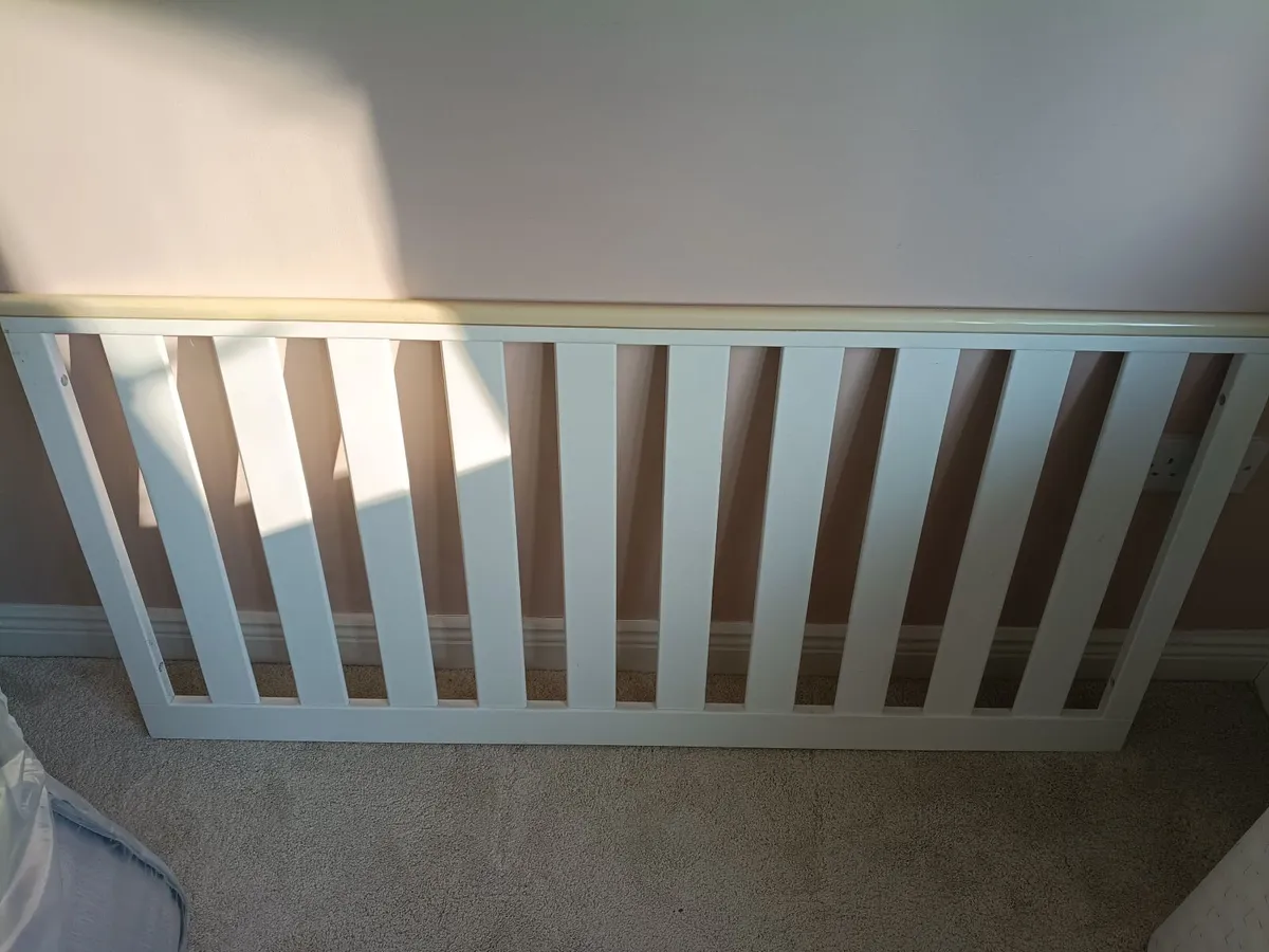 Cot bed - Image 3