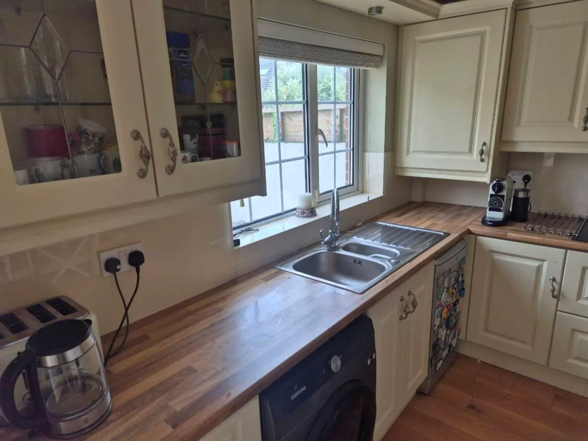 KITCHEN - Image 3