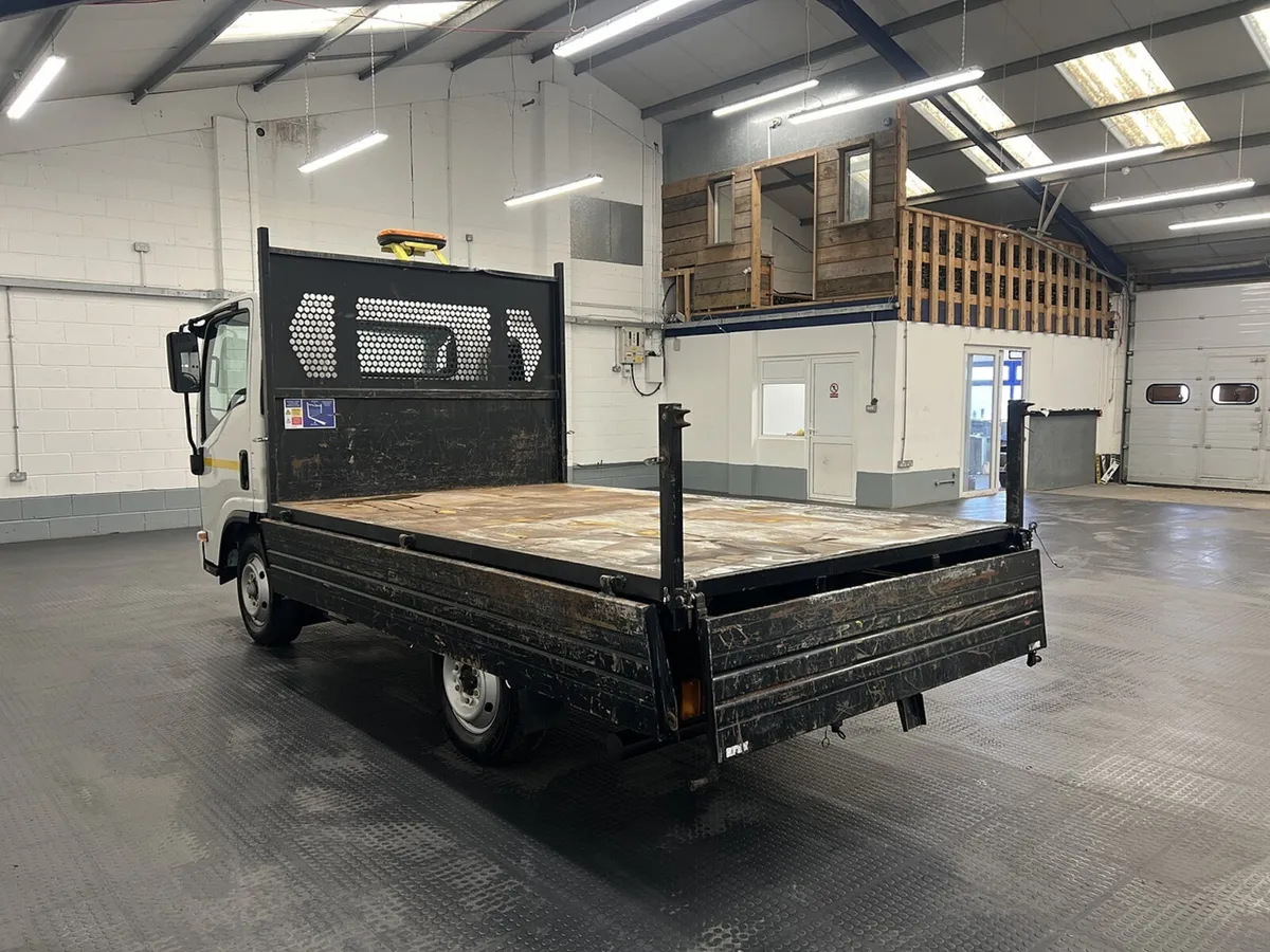 VB - 2023 Isuzu Grafter Tipper Van - Image 4
