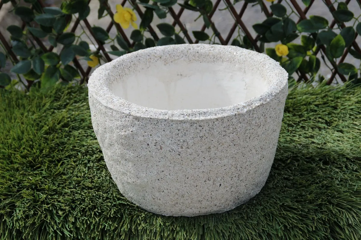 Reconstituted Granite round Flower Pot - Image 3