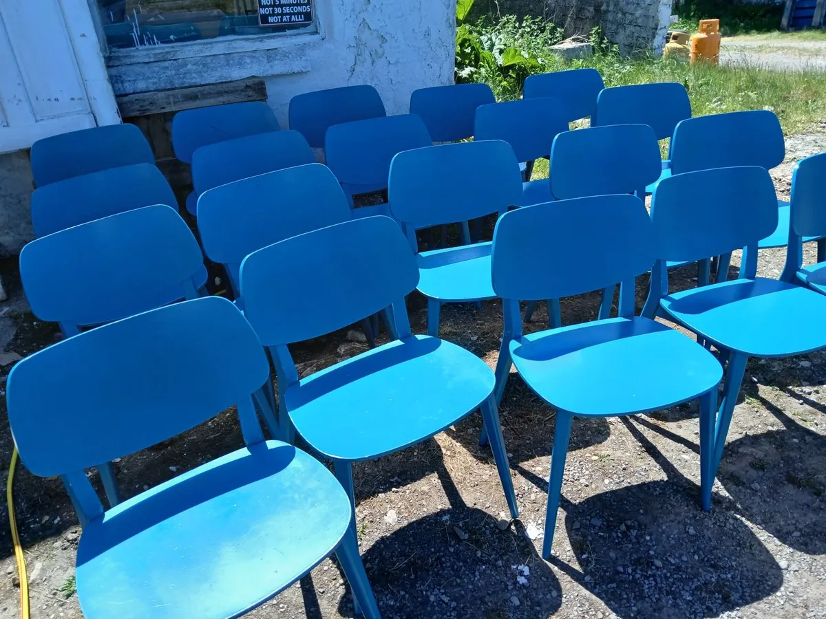 Chairs 💺 💺 💺  lot of (20) delivered - Image 3
