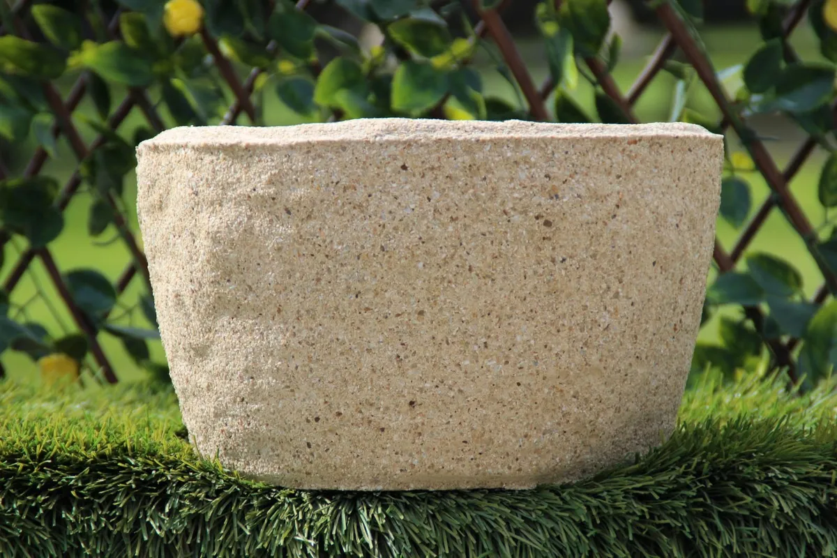 Reconstituted Sandstone round pot - Image 4