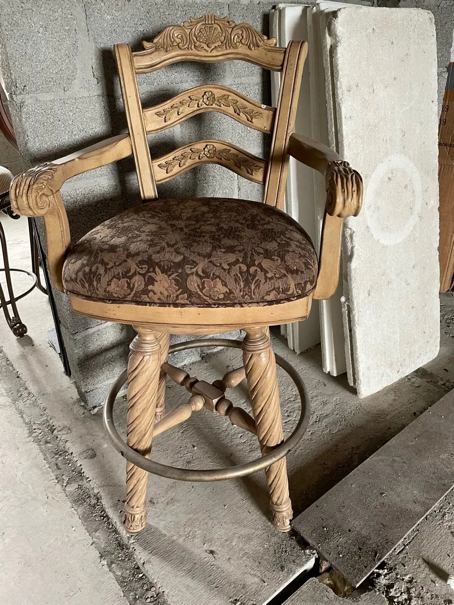 4 bar height wooden chairs - Image 1