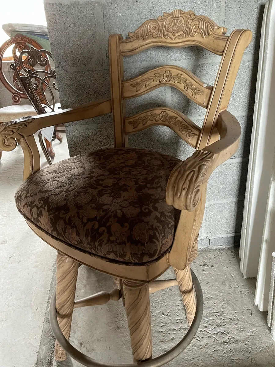 4 bar height wooden chairs - Image 4