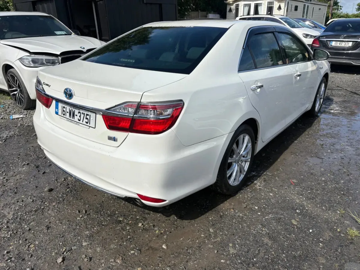 2016 Toyota Camry 2.5 Hybrid high spec - Image 4
