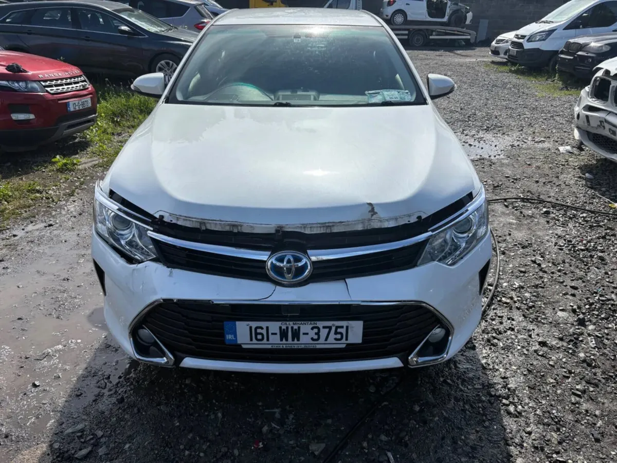 2016 Toyota Camry 2.5 Hybrid high spec - Image 3