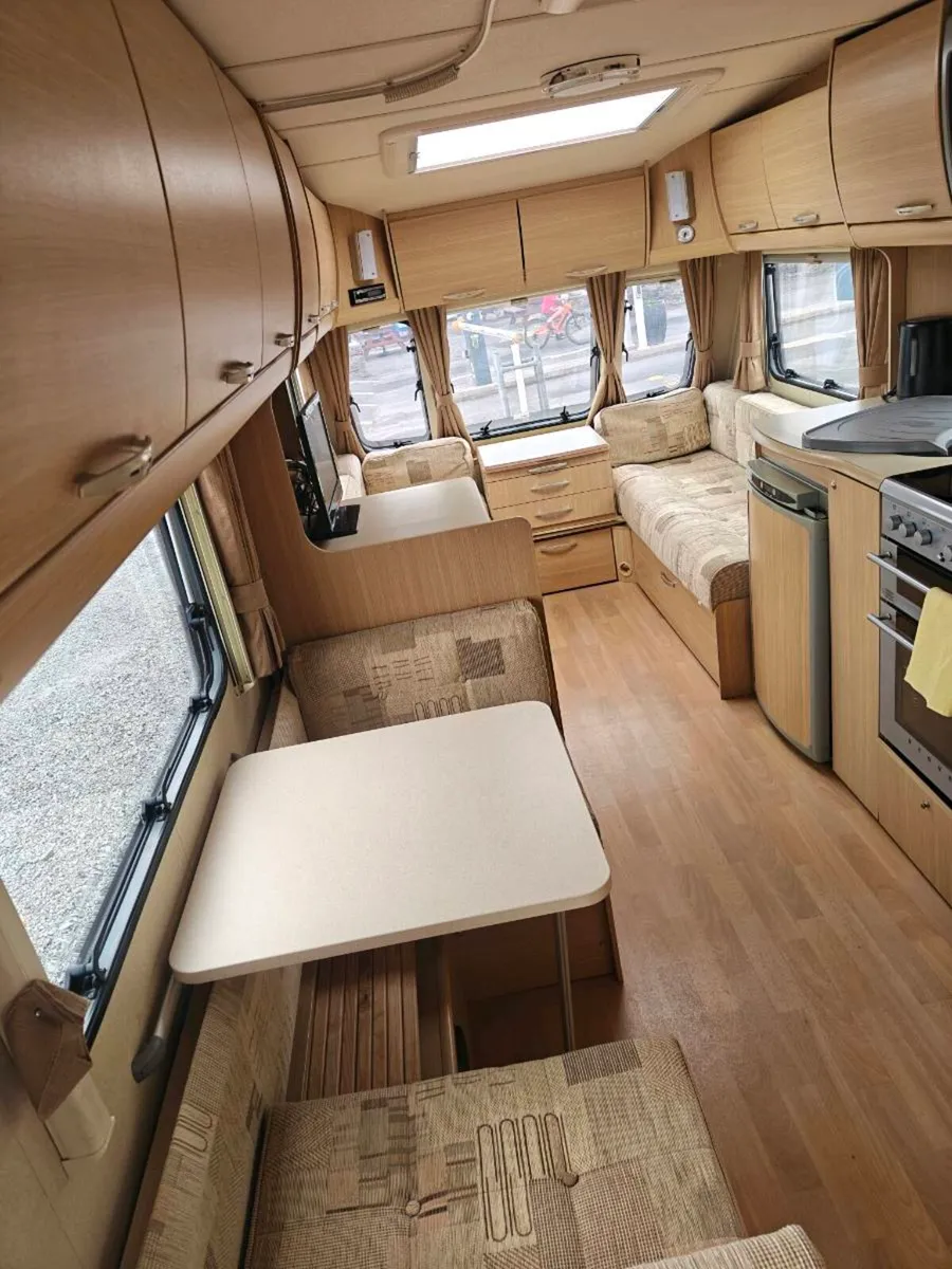 Caravan - Image 2
