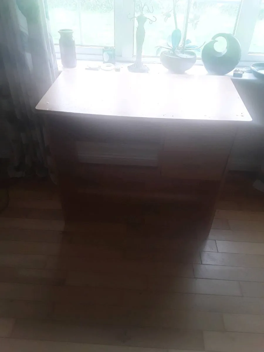 Garage storage table 2 drawers 10euro - Image 2
