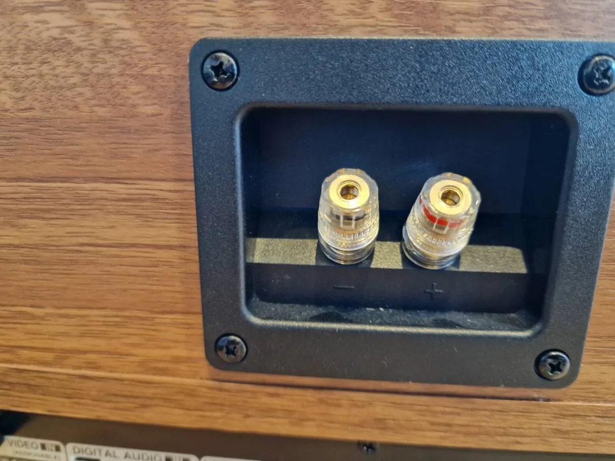Dali Speakers and Denon HiFi - Image 3
