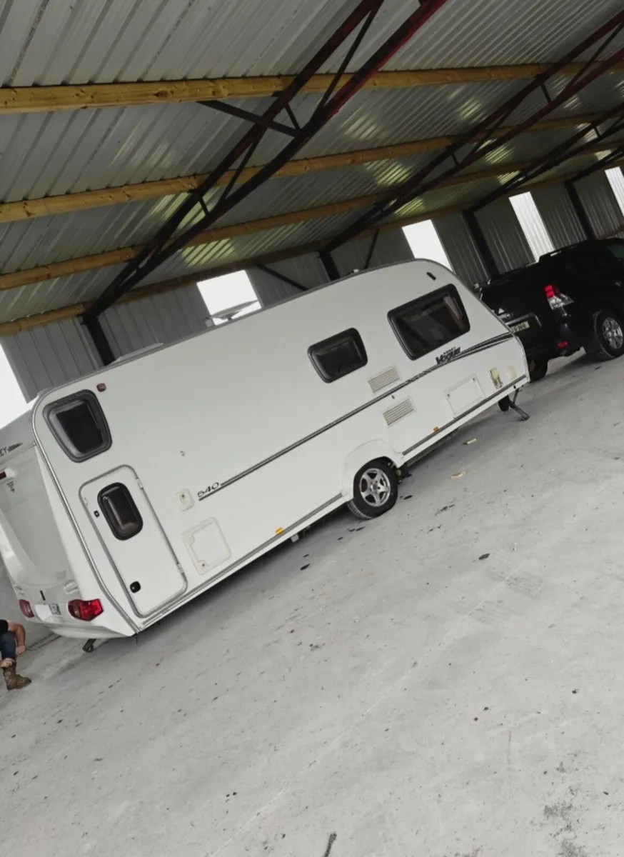 Caravan - Image 1