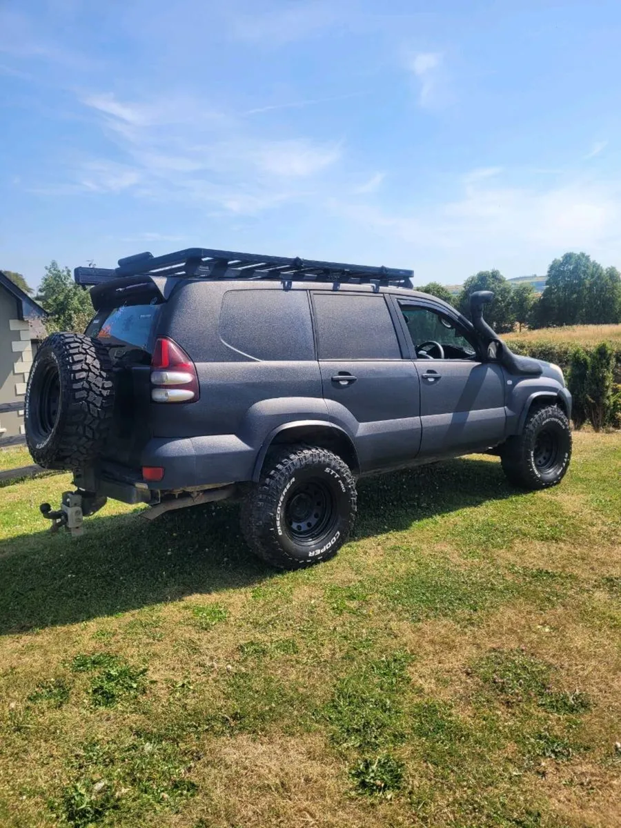 Land cruiser - Image 1