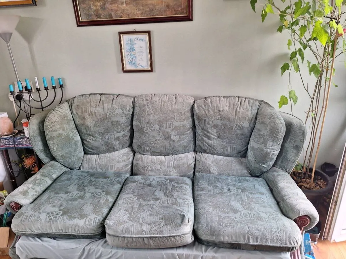 Furniture free to take away - Image 2