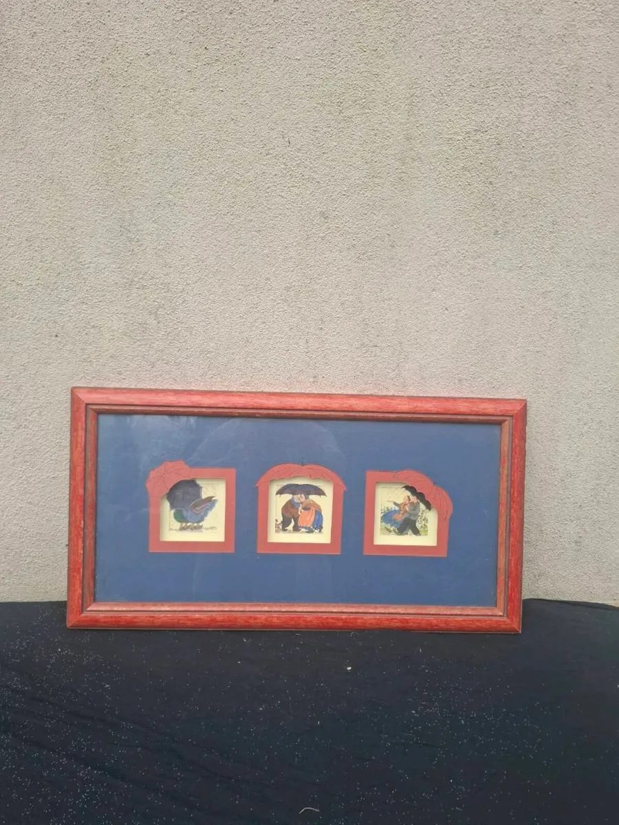 Large rain themed frame - Image 1
