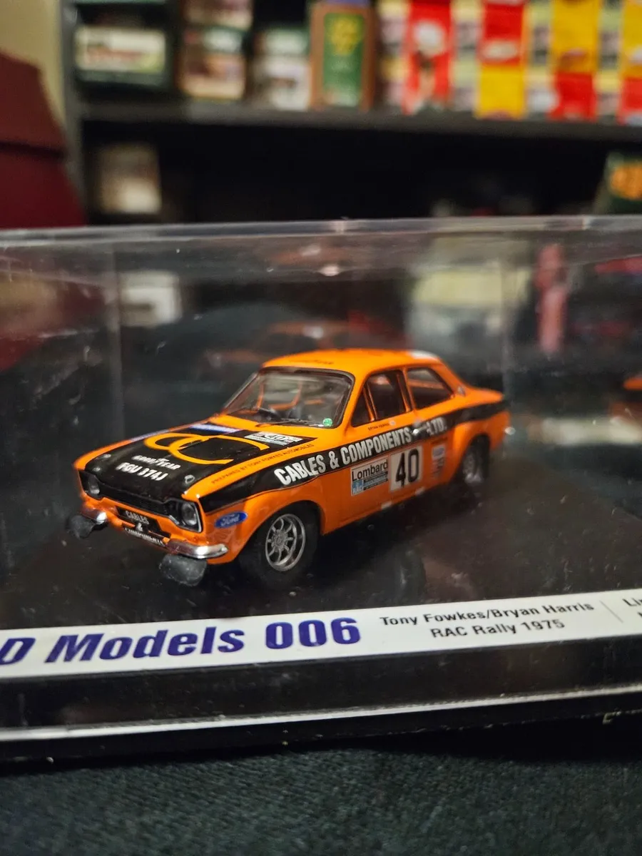 Corgi Trofeu Ford Escort MKI Rally Limited Edition - Image 3