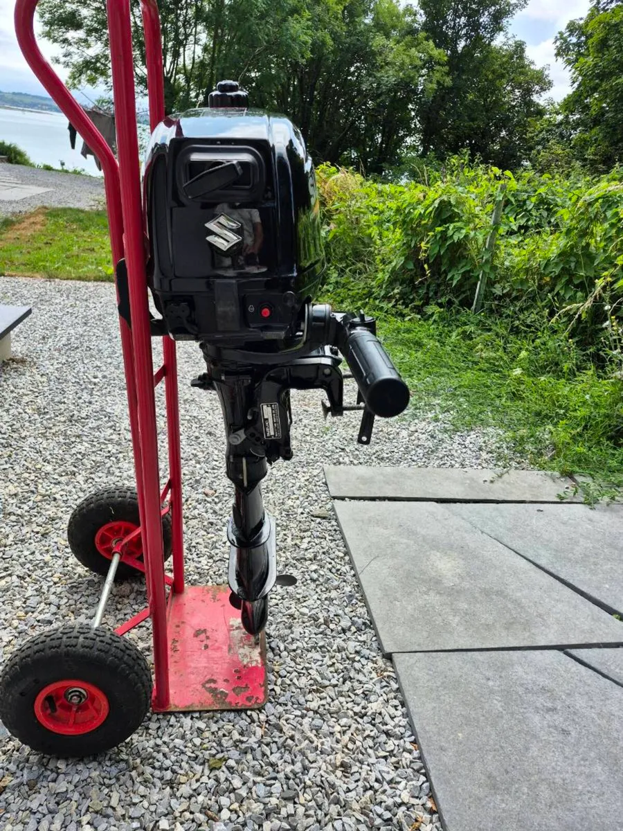 Suzuki 6hp outboard - Image 3
