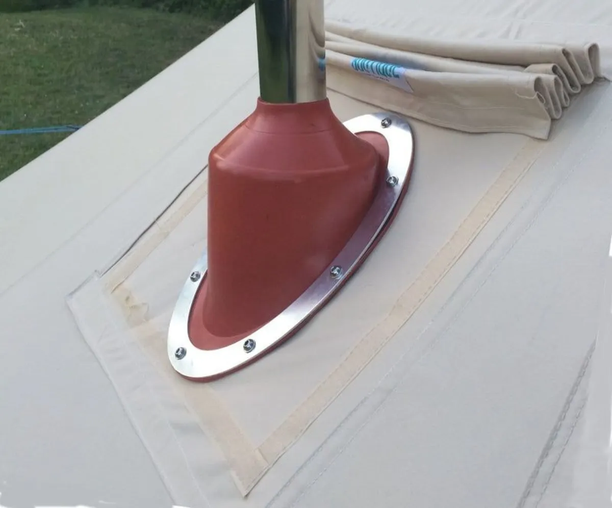 6m Bell tent and stove - Image 2