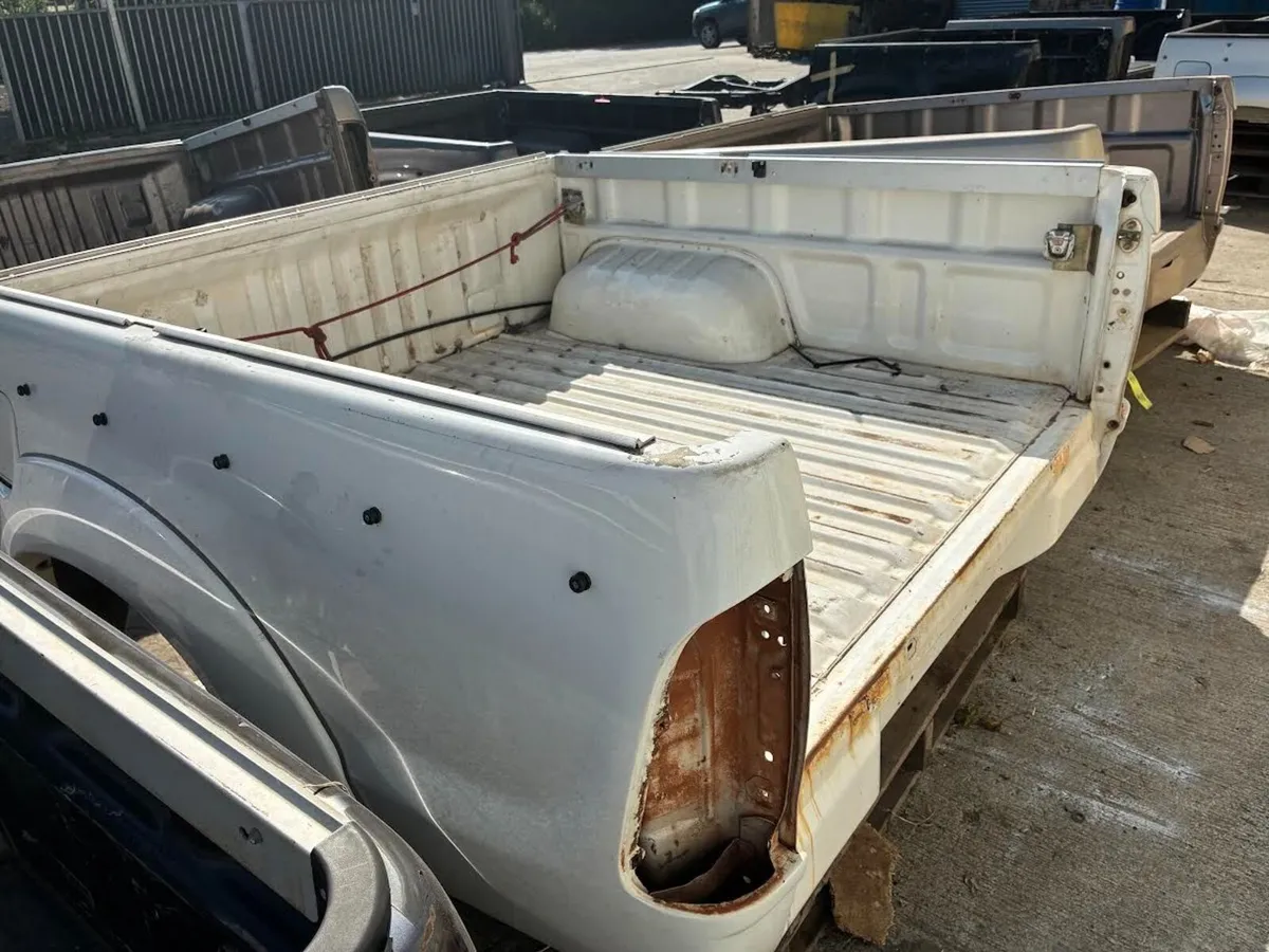 RUST FREE REAR HILUX BODY / TUBS - JAPAN IMPORTS - Image 2