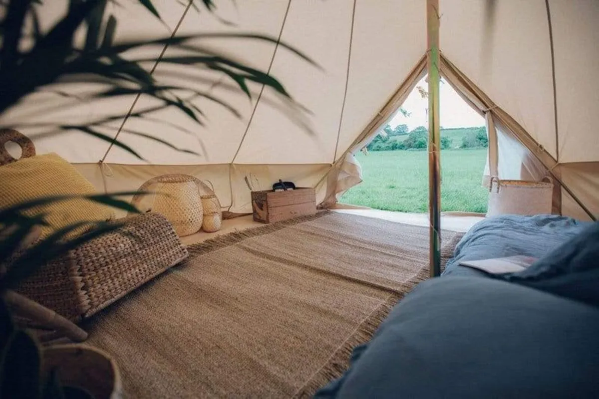 6m Bell tent and stove - Image 1