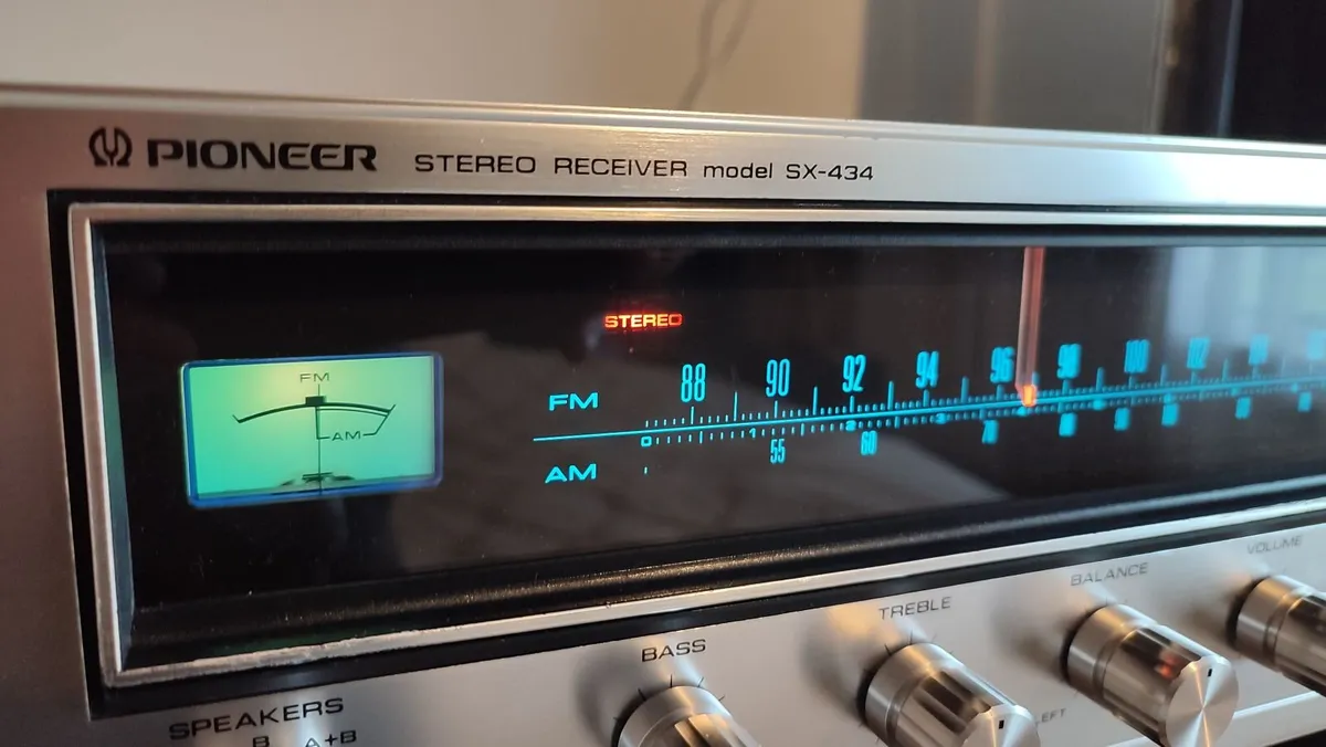 Vintage Pioneer SX-434 Receiver/Amplifier.SERVICED - Image 4