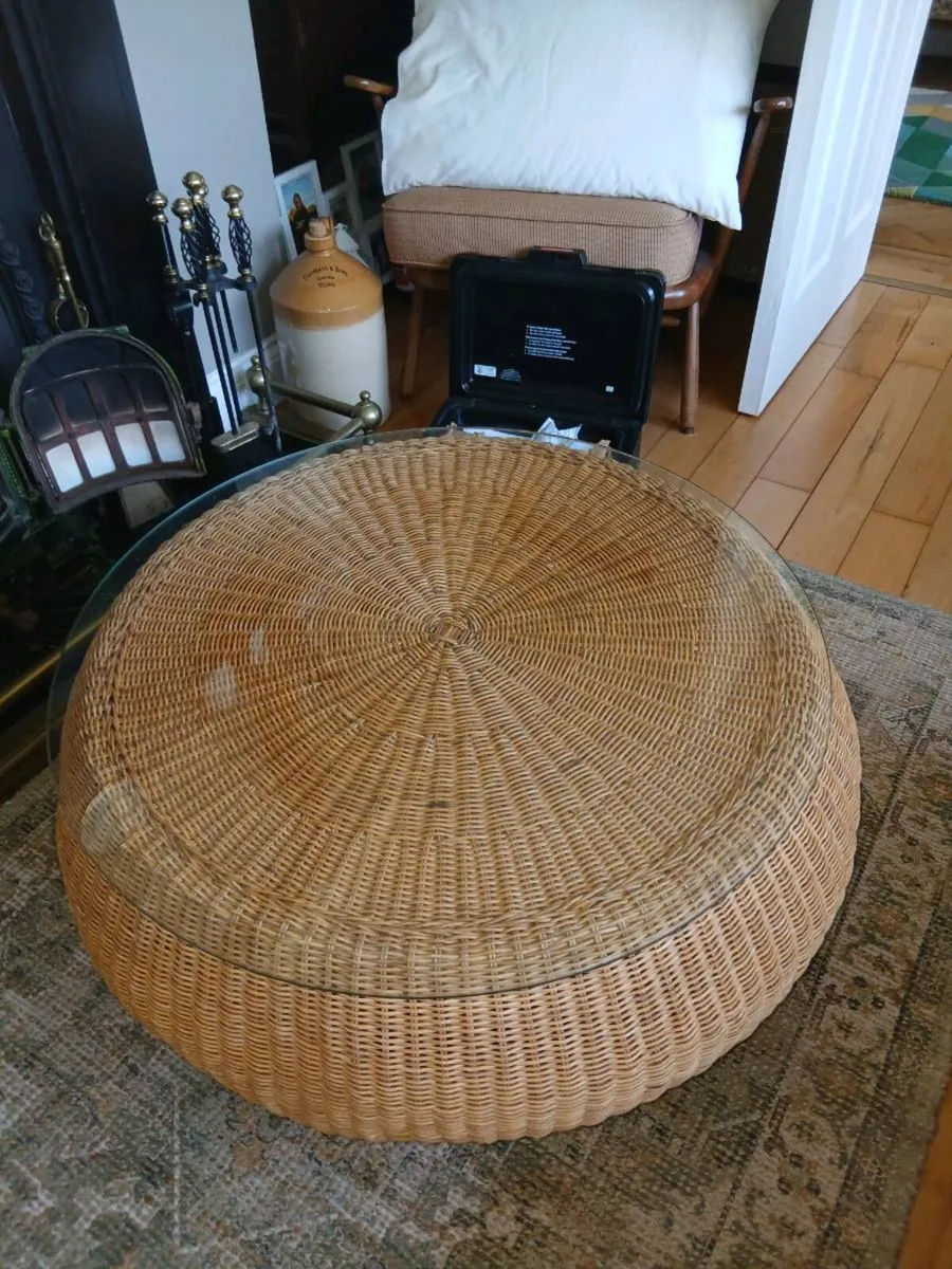 Large coffee table - Image 2