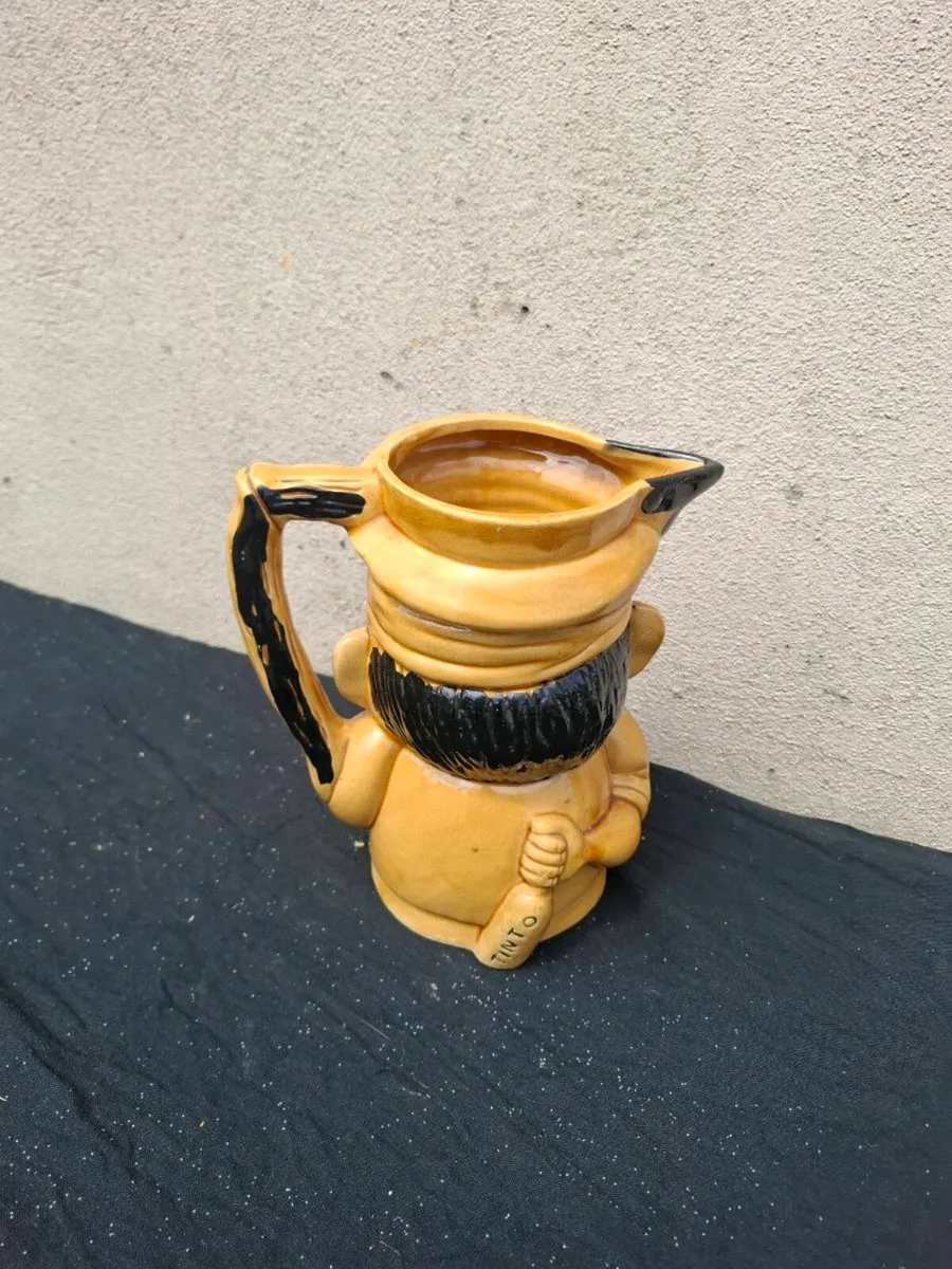 Large portuguese pitcher - Image 2