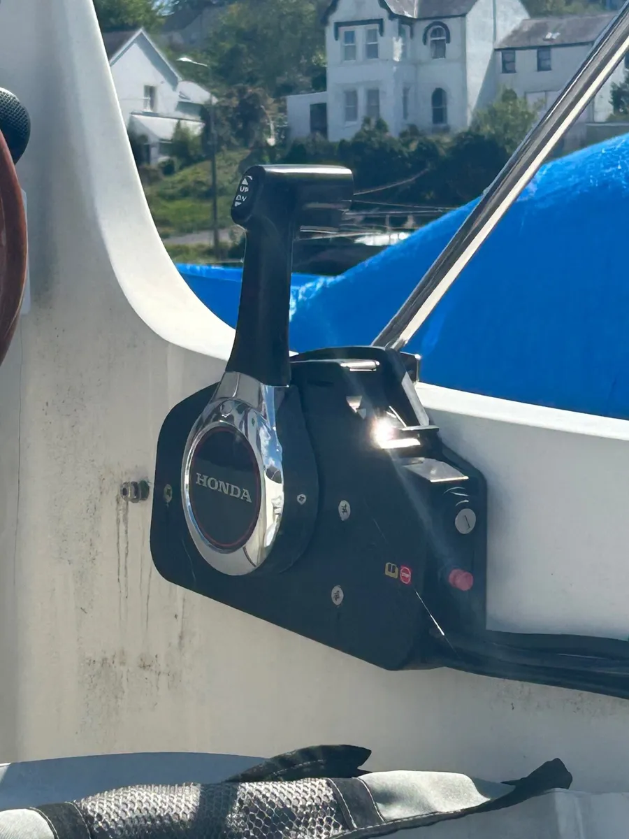 Outboard engine - Image 4