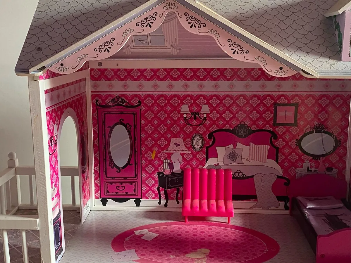 DOLLS HOUSE - Image 2