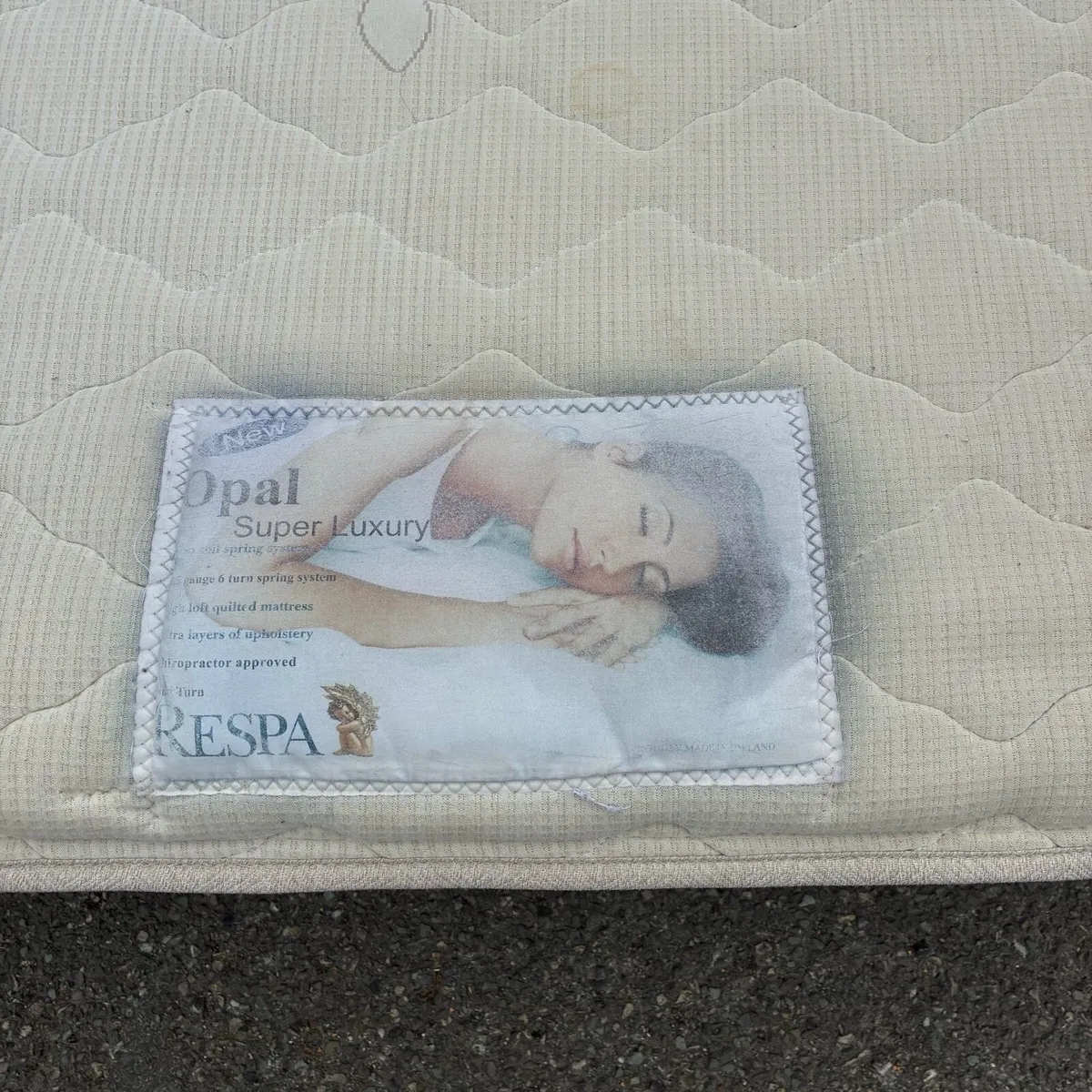 4ft6” Double Bed Respa Mattress & Headboard - Image 4