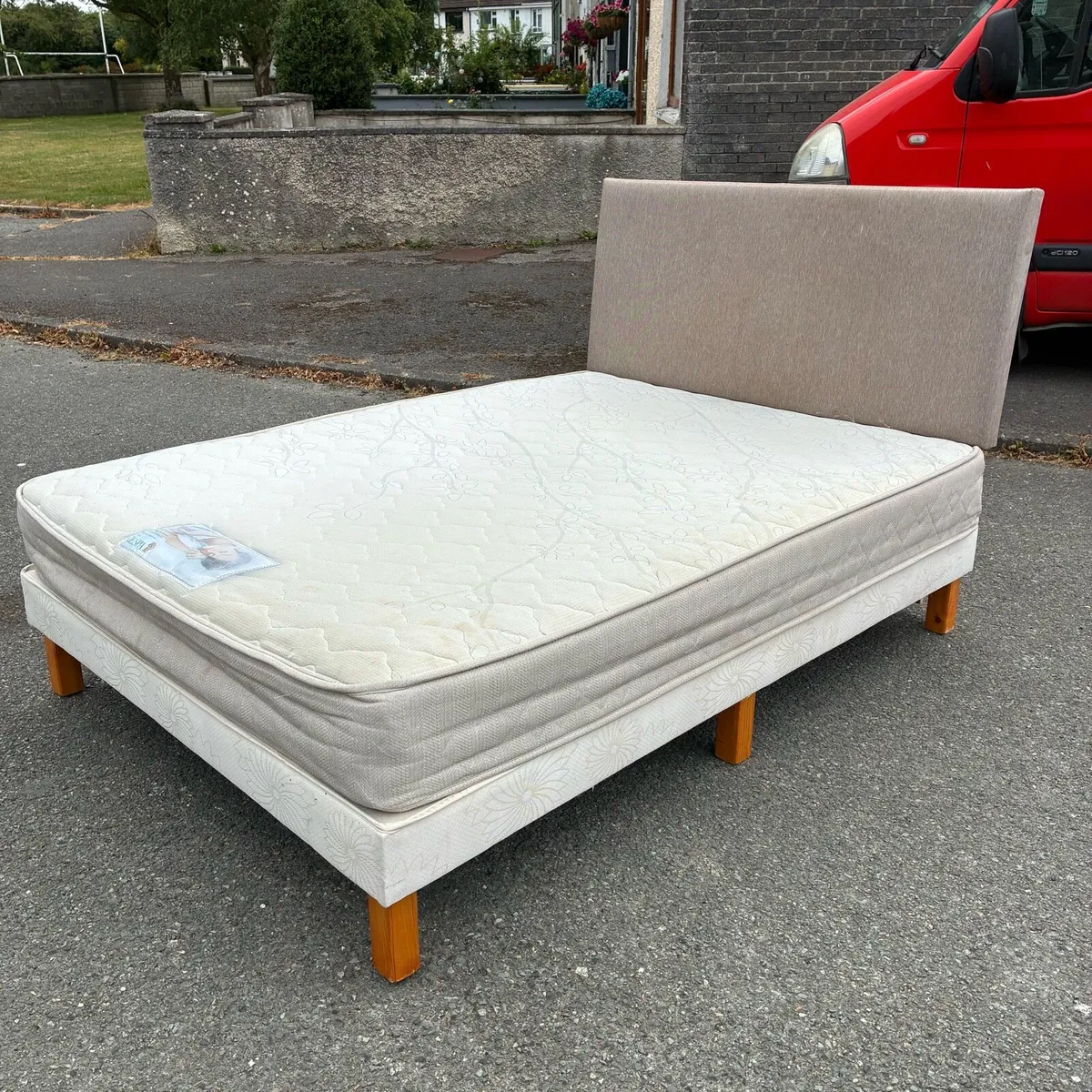 4ft6” Double Bed Respa Mattress & Headboard - Image 1
