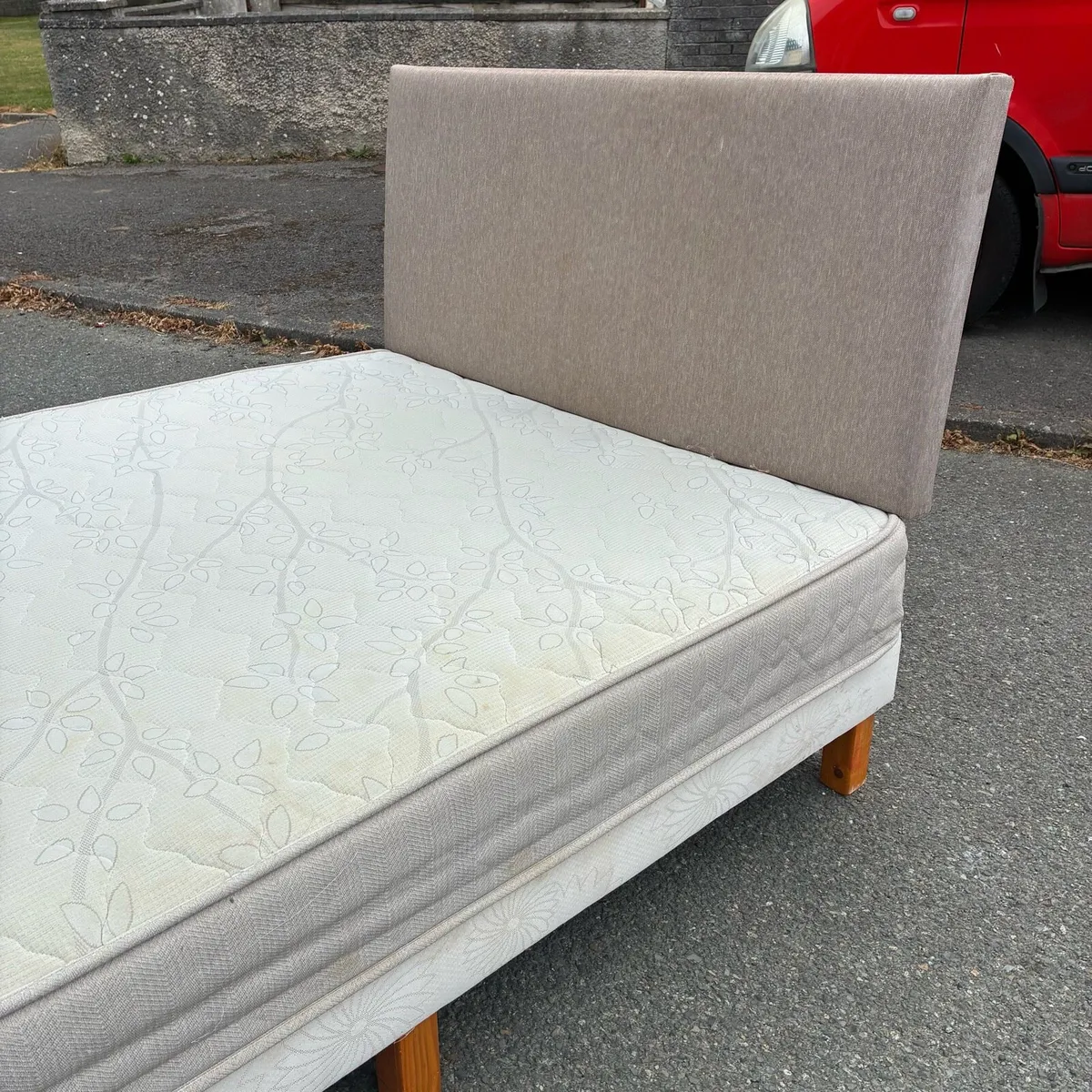 4ft6” Double Bed Respa Mattress & Headboard - Image 3