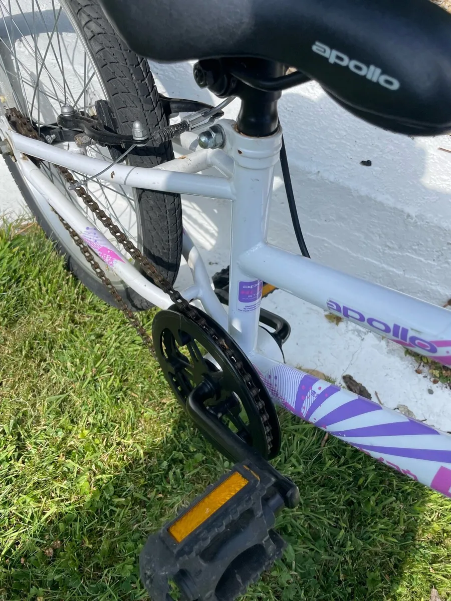 20 inch Apollo girls bike - Image 3