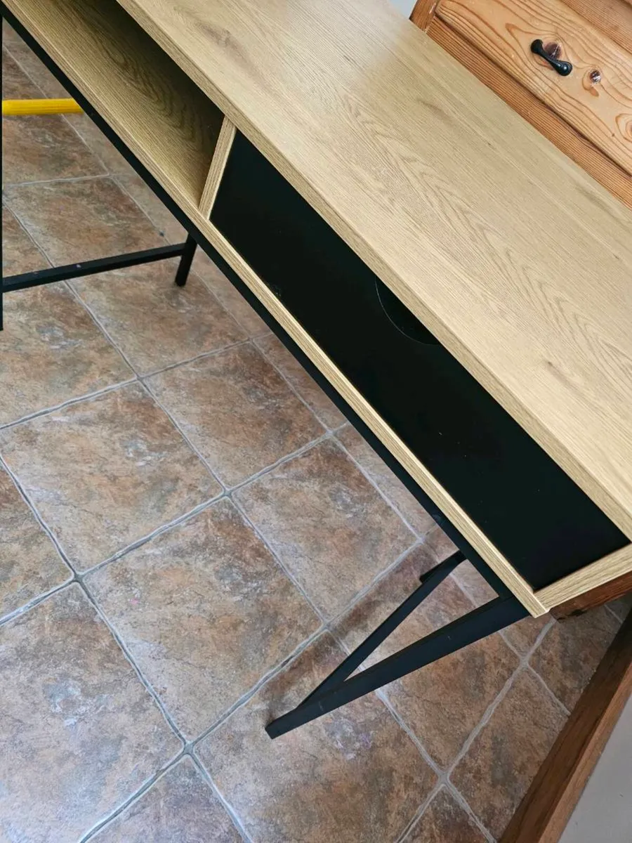Office desk - Image 4