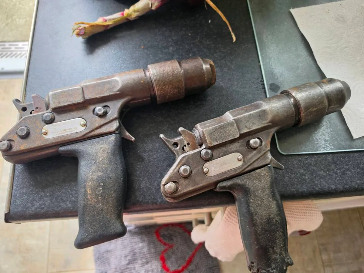 Cash captive Bolt stunning gun - Image 2