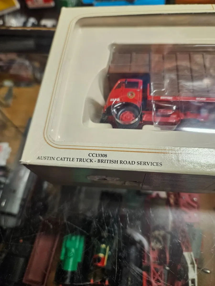 Corgi Austin Cattle Livestock Truck - Image 2