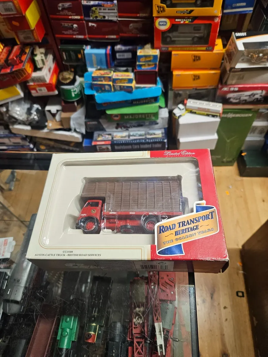 Corgi Austin Cattle Livestock Truck - Image 3