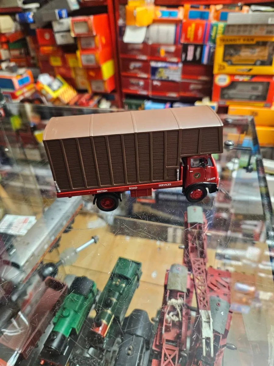 Corgi Austin Cattle Livestock Truck - Image 4