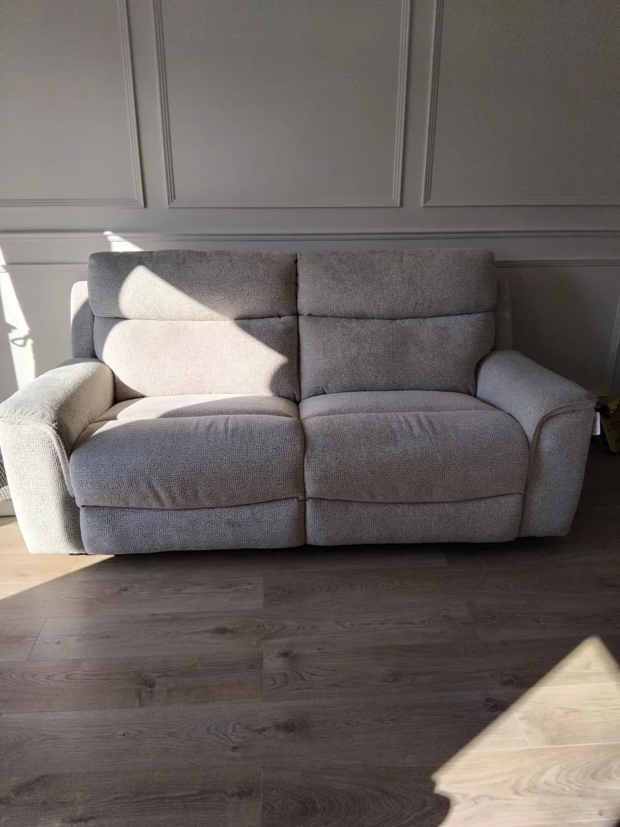 Recliner sofa - Image 3