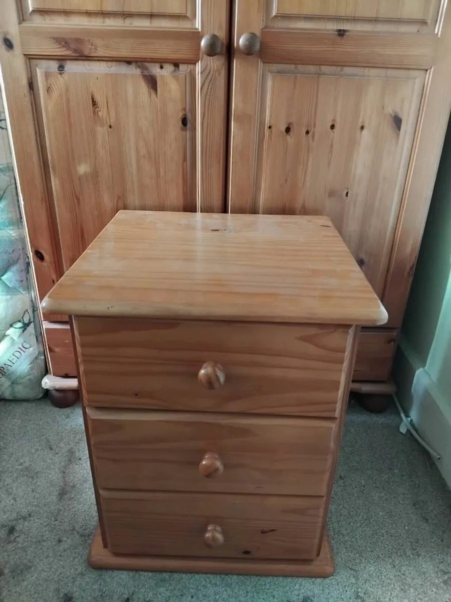 Wardrobe & bedside locker - Image 3