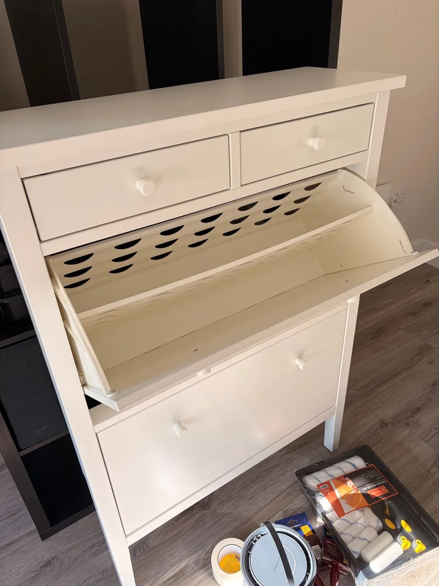 Shoe storage with drawers - Image 2