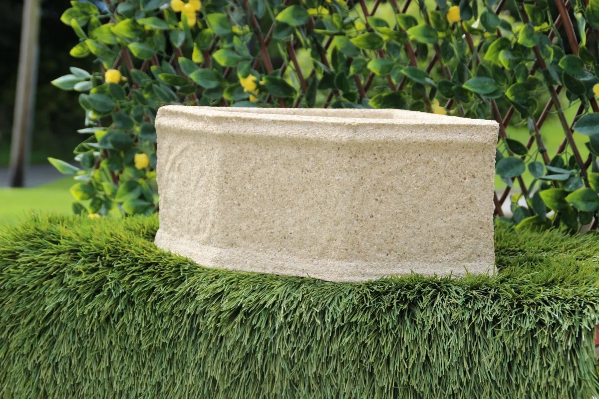 Reconstituted Sandstone Large Corner Pots - Image 4