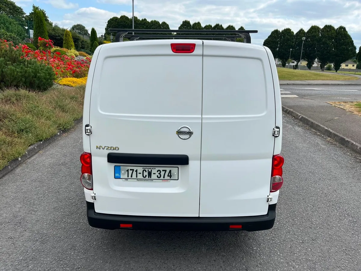 2017 NISSAN NV200 CREWCAB ONE OWNER - Image 3