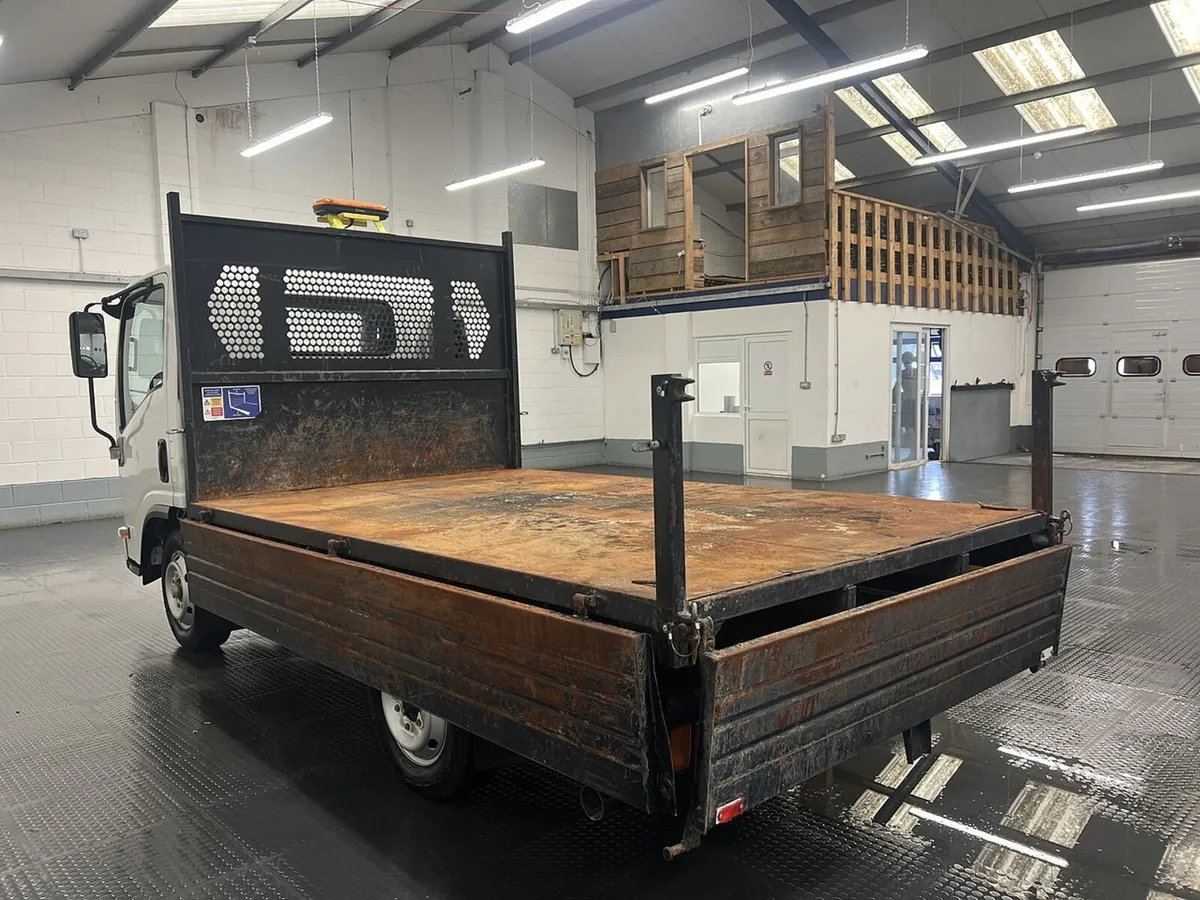 VB - 2023 Isuzu Grafter Tipper Van - Image 3