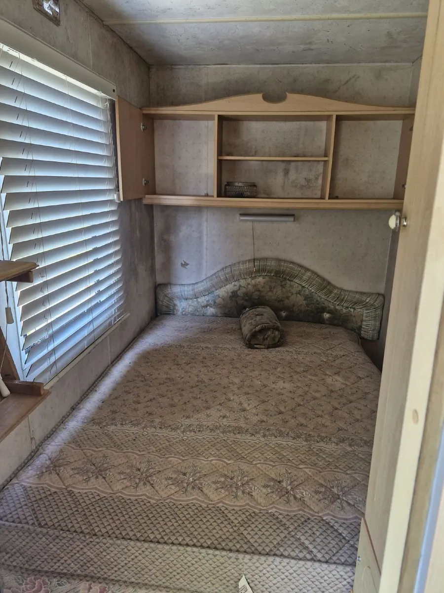 Mobile Home - Image 3