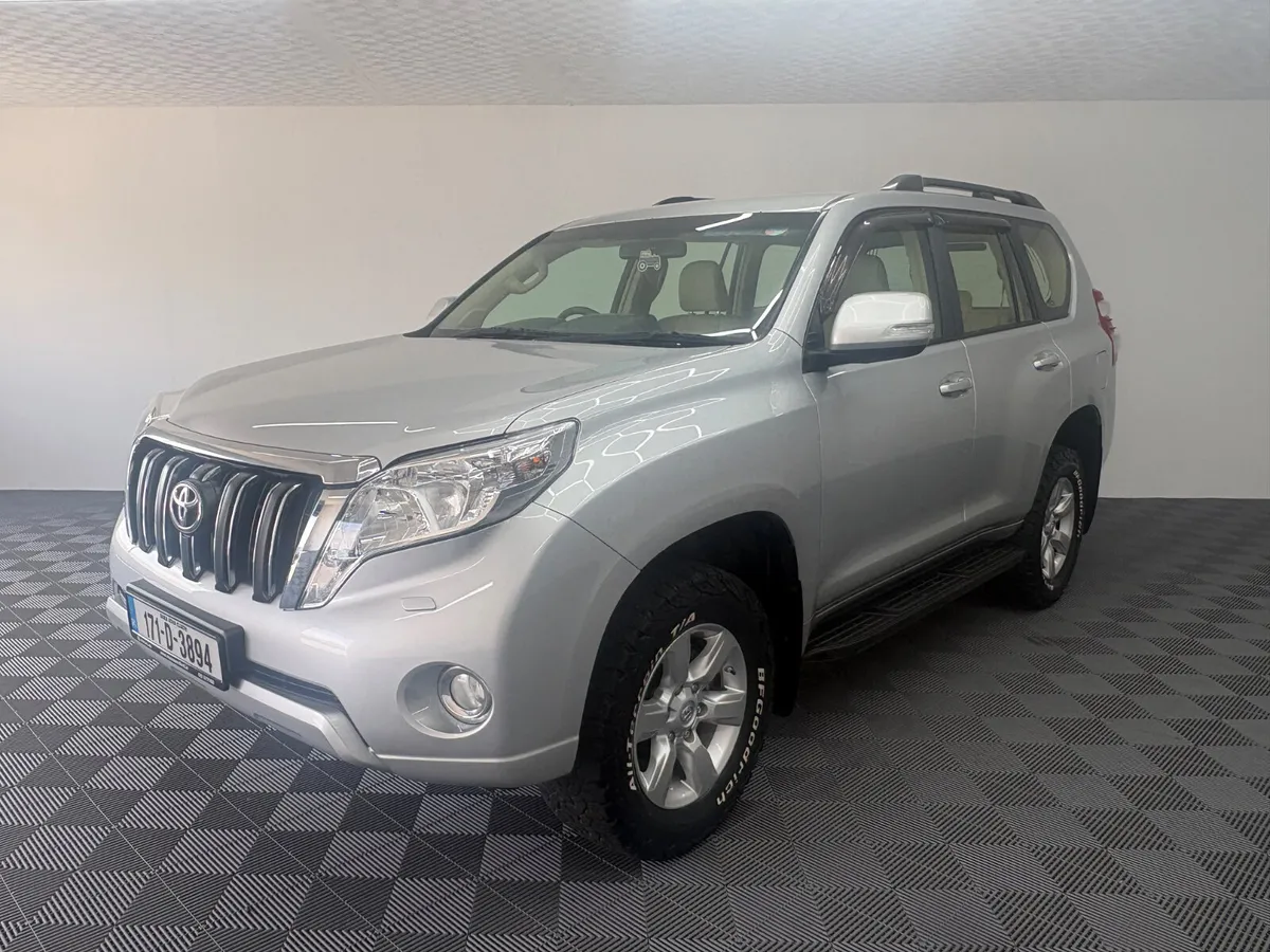 2017 Toyota Landcruiser 2.8D LWB Business 5 seat - Image 4