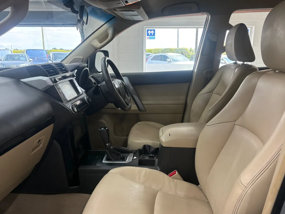 2017 Toyota Landcruiser 2.8D LWB Business 5 seat - Image 3